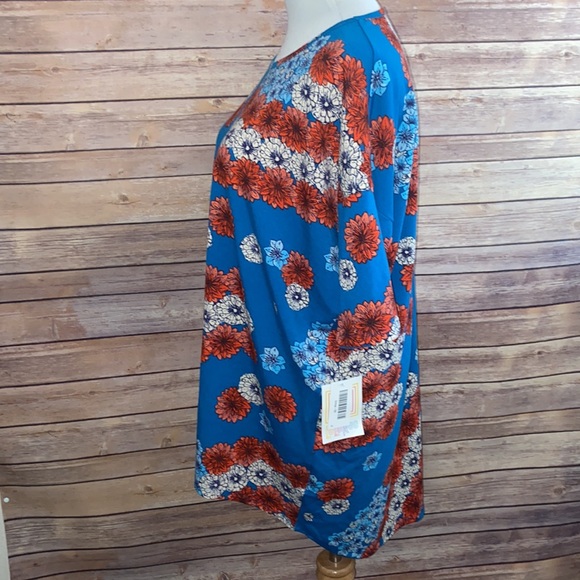 🎈Sale🎈NWT LuLaRoe Irma Floral Top - Picture 3 of 7